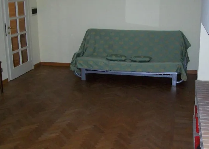 Sargiano Вилла *